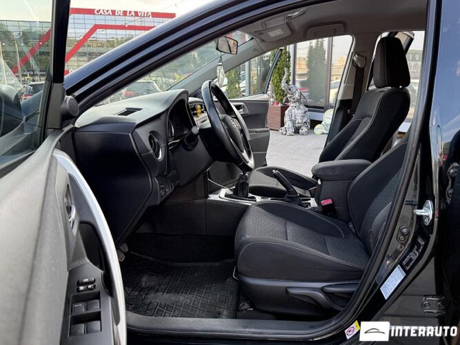 Toyota Auris 34 toyota Auris 2015