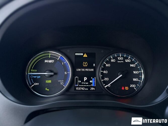 Mitsubishi Outlander 42 mitsubishi Outlander 2019
