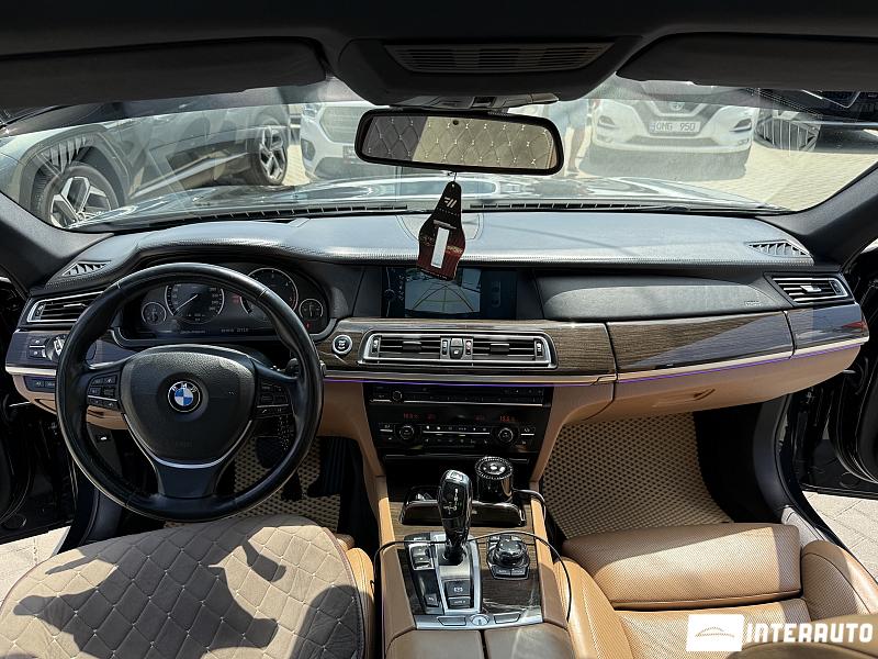 BMW 730