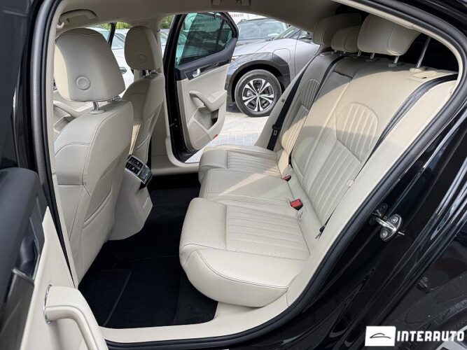 Skoda Superb 37 skoda Superb 2020