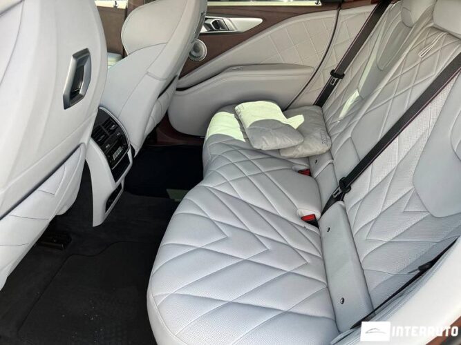 bmw XM 2024