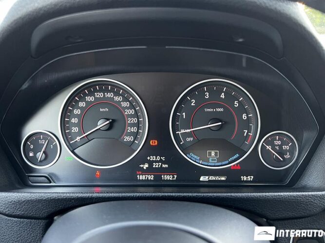 bmw 330E 2018