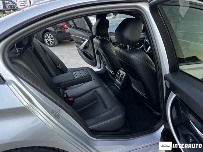 bmw 330E 2018