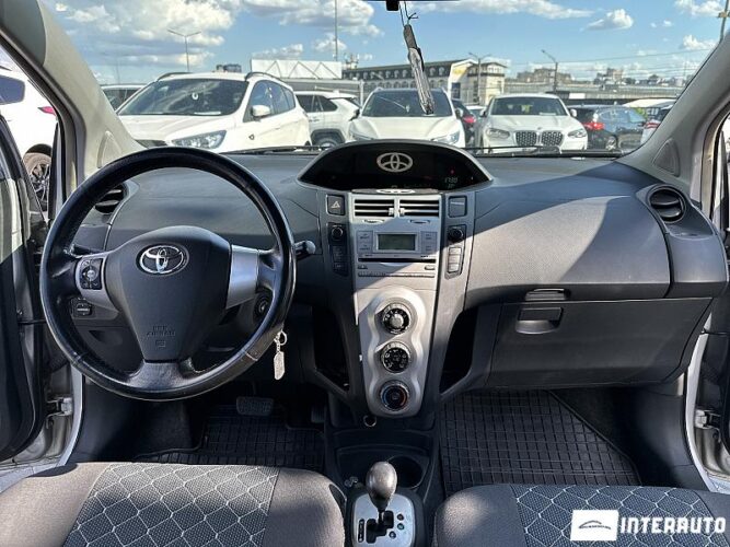 Toyota Yaris 2007 doar la InterAuto