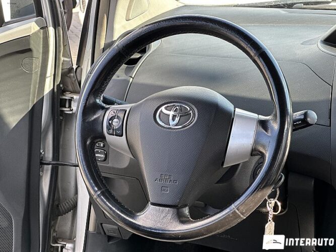 Toyota Yaris 37 toyota Yaris 2007