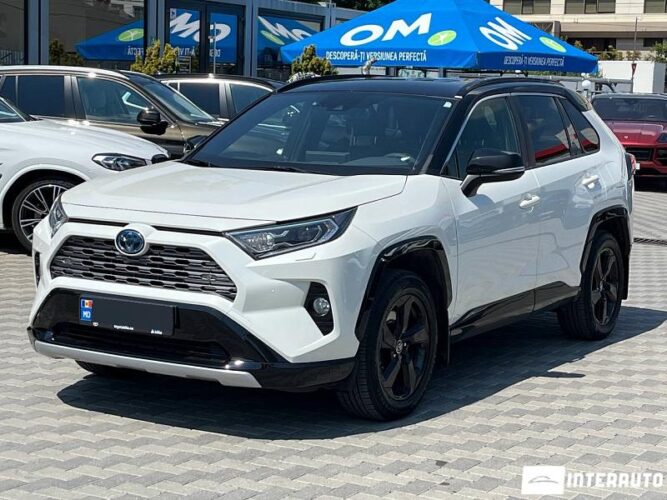 Toyota Rav-4 2019 doar la InterAuto