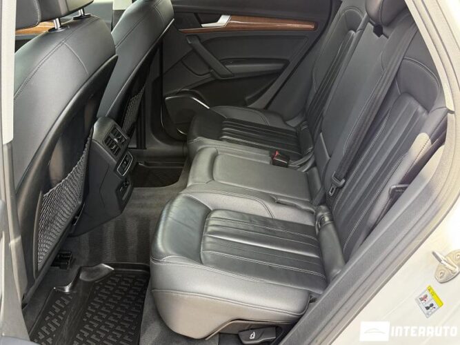 Audi Q5 49 audi Q5 2020