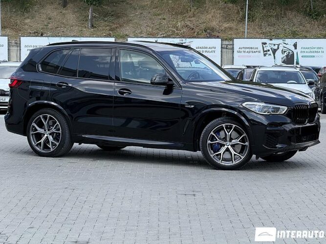 BMW X5 4.5e 2021 doar la InterAuto