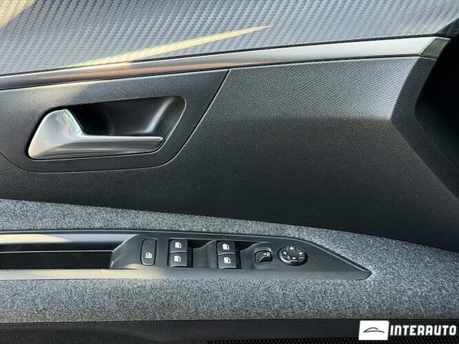 peugeot 3008 2018