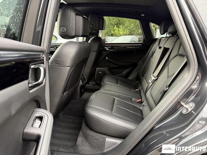 Porsche Macan 60 porsche Macan 2019