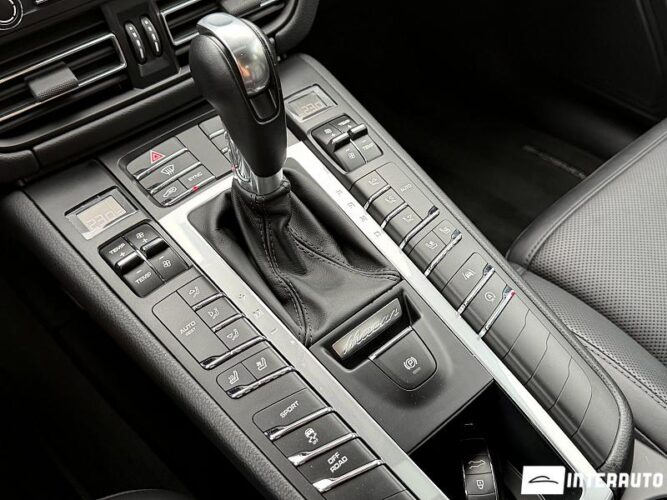 Porsche Macan 50 porsche Macan 2019