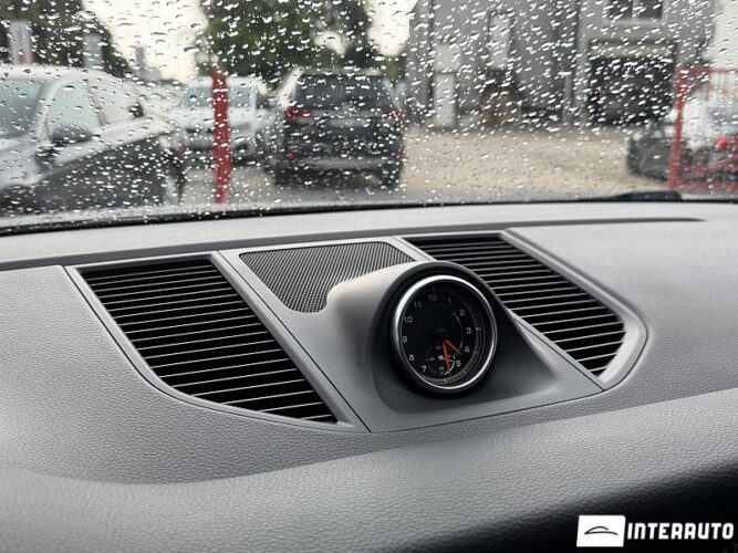 Porsche Macan 48 porsche Macan 2019