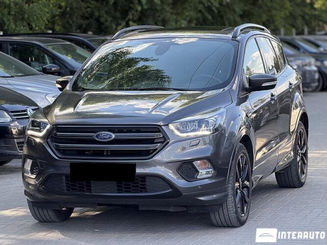 Ford Kuga 2018 doar la InterAuto