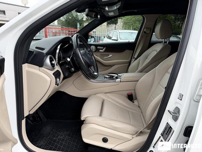 Mercedes GLC 300 35 mercedes GLC 300 2018