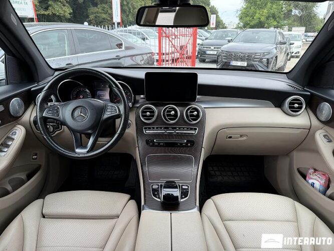 Mercedes GLC 300 39 mercedes GLC 300 2018