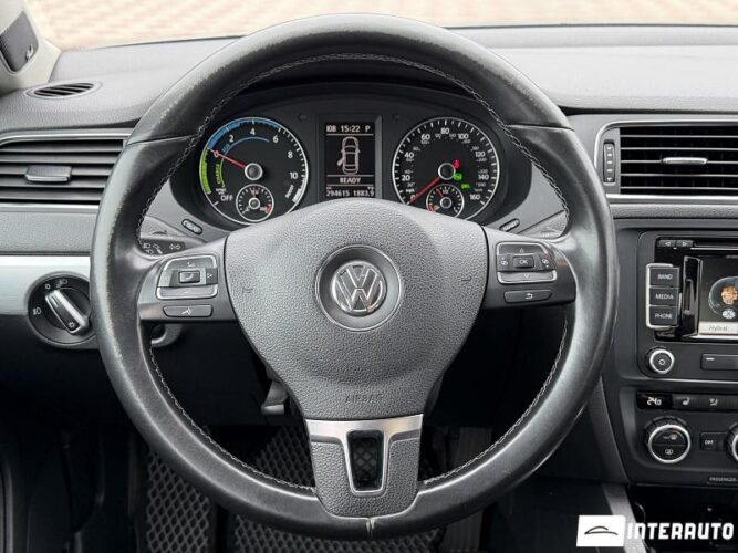 Volkswagen Jetta 41 volkswagen Jetta 2012