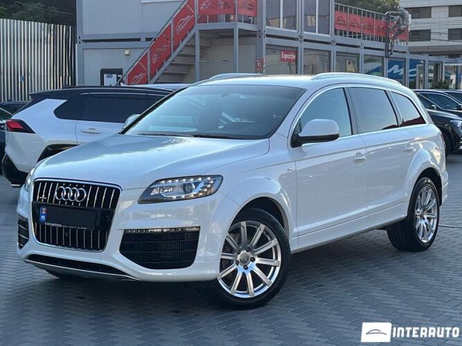 Audi Q7 34 audi Q7 2014