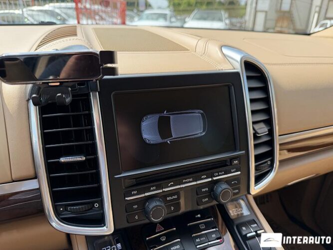 Porsche Cayenne 44 porsche Cayenne 2010