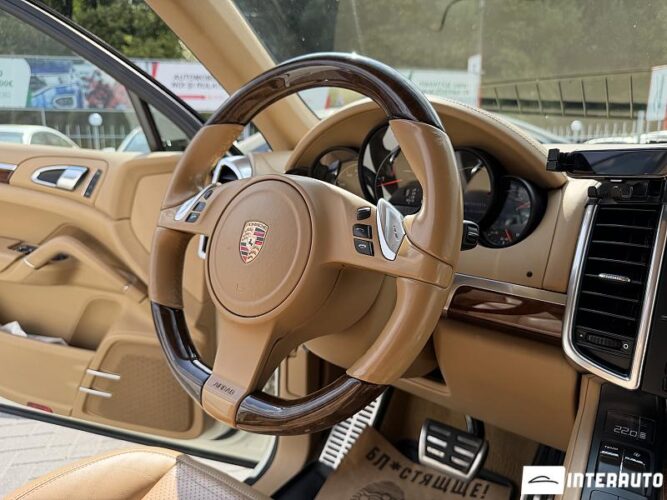 Porsche Cayenne 41 porsche Cayenne 2010