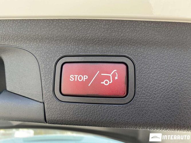 Mercedes GLE 300d 41 mercedes GLE 300d 2021