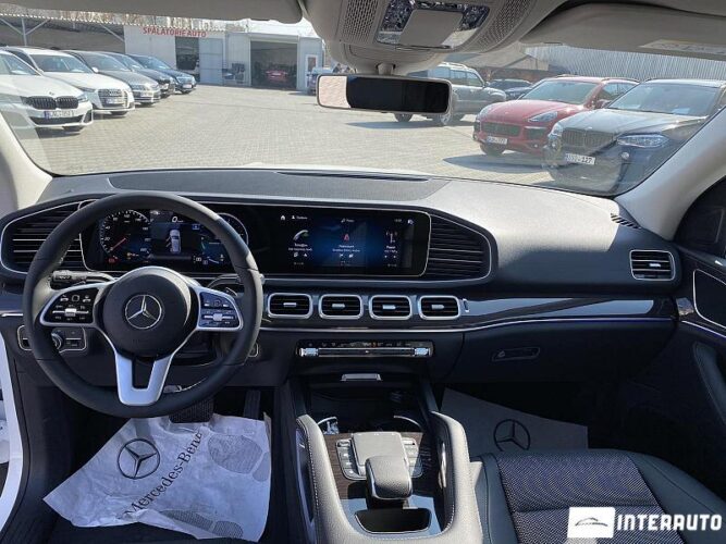 Mercedes GLE 300d 32 mercedes GLE 300d 2021