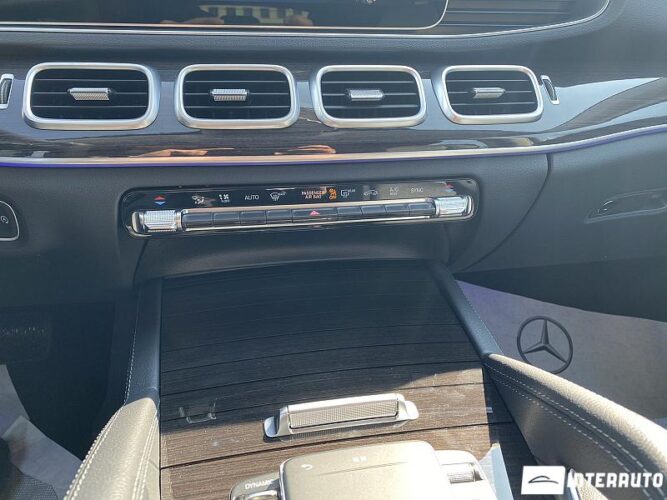 Mercedes GLE 300d 37 mercedes GLE 300d 2021
