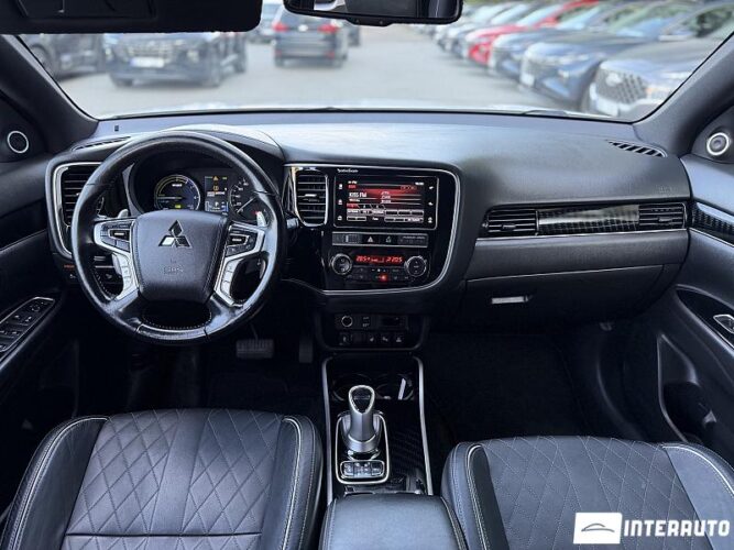 Mitsubishi Outlander 54 mitsubishi Outlander 2019