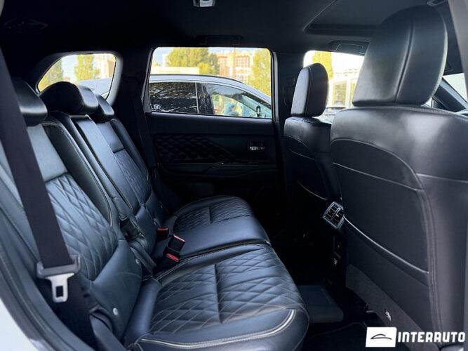 Mitsubishi Outlander 56 mitsubishi Outlander 2019