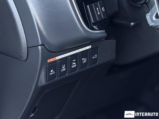 Mitsubishi Outlander 47 mitsubishi Outlander 2019