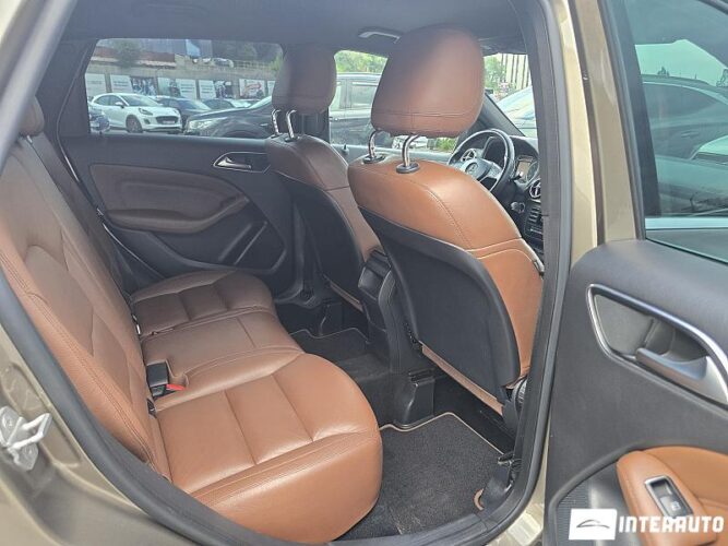 Mercedes B 180 42 mercedes B 180 2012