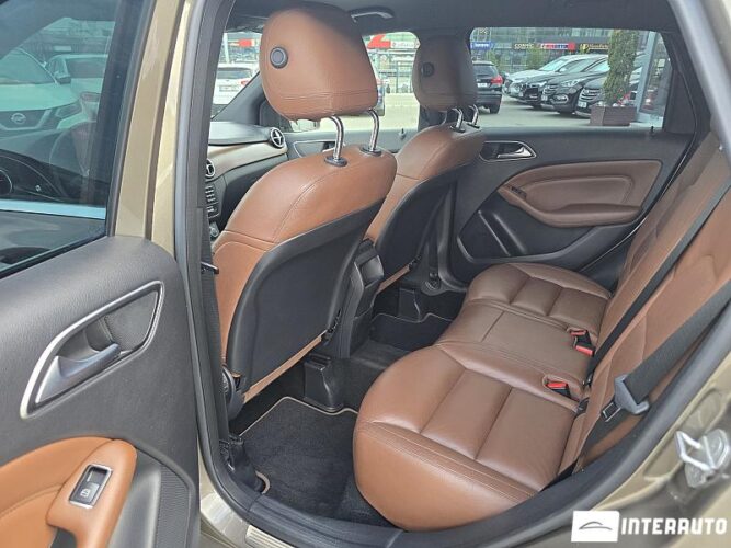Mercedes B 180 44 mercedes B 180 2012