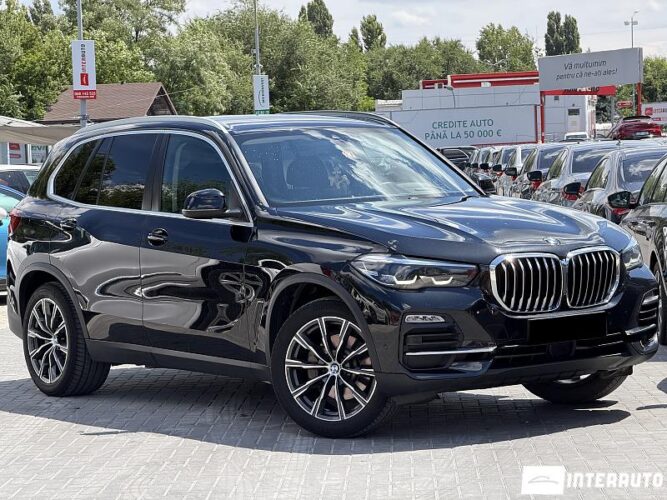 BMW X5 2.5D 2021 doar la InterAuto
