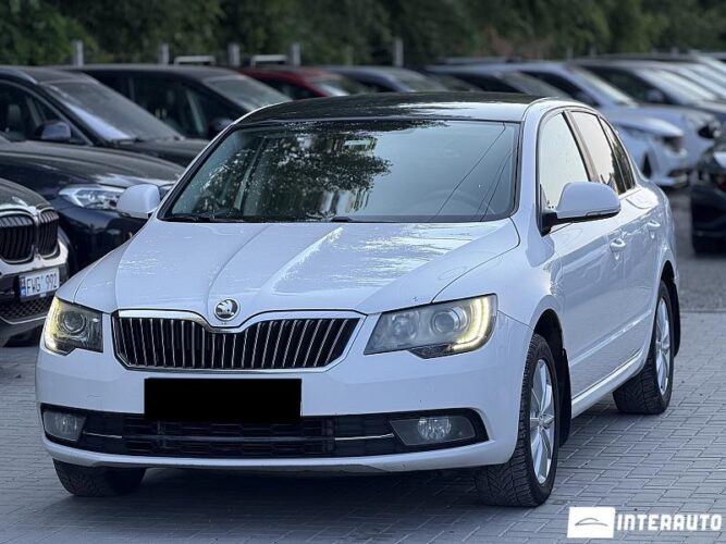 Skoda Superb 2013 doar la InterAuto