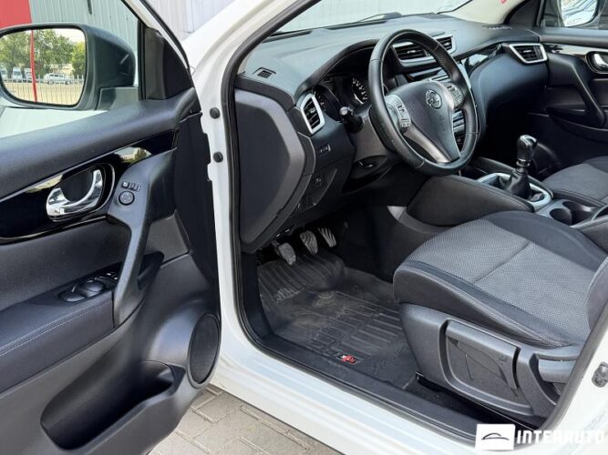 nissan Qashqai 2015