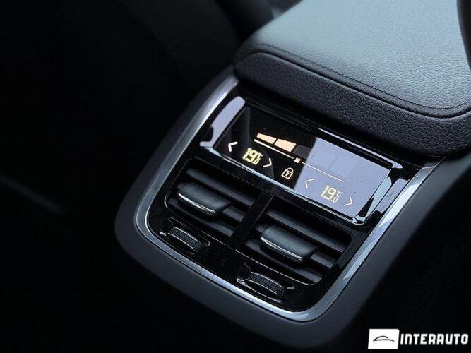 volvo XC 60 2019