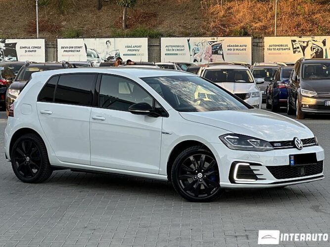 Volkswagen Golf GTE 2017 doar la InterAuto