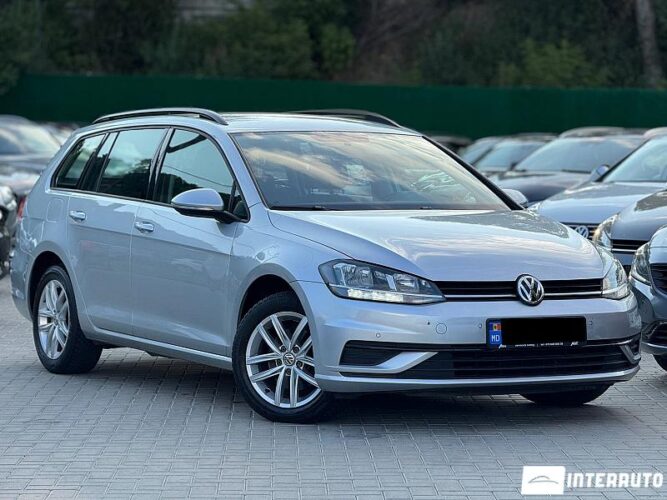 Volkswagen Golf 2018 doar la InterAuto