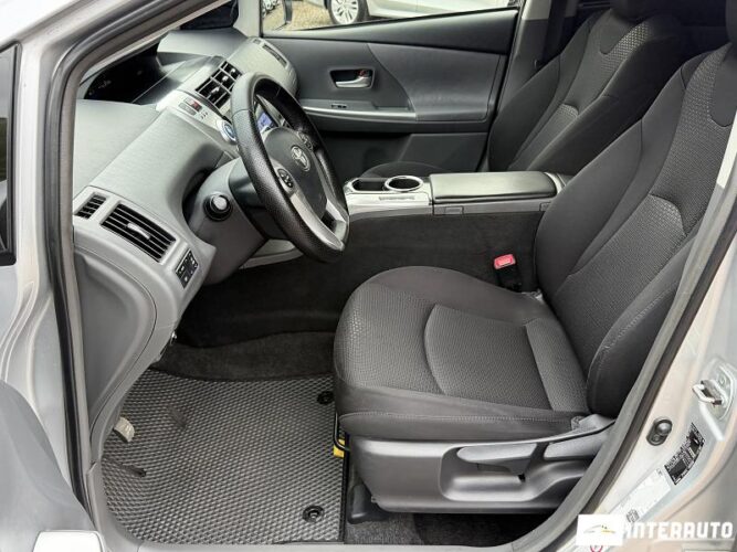 toyota Prius Plus / V 2013