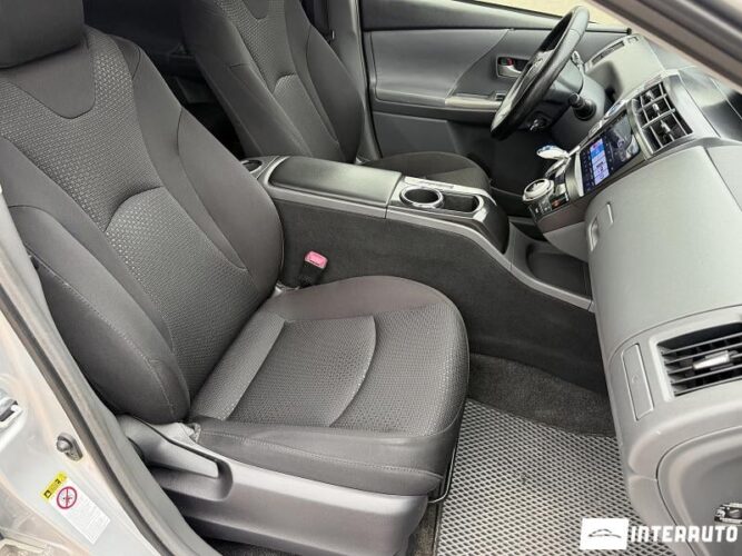 toyota Prius Plus / V 2013