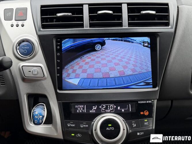 toyota Prius Plus / V 2013