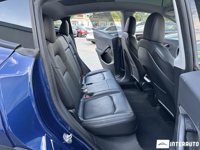 tesla Model Y 2021