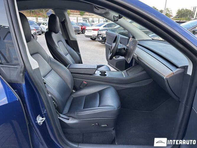 tesla Model Y 2021
