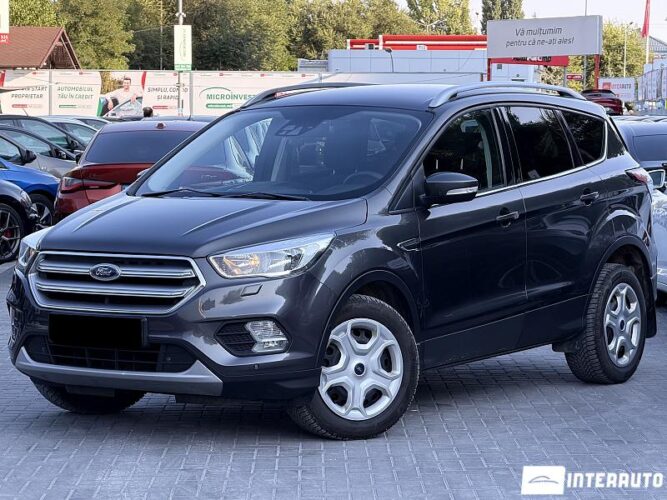 Ford Kuga 2017 doar la InterAuto