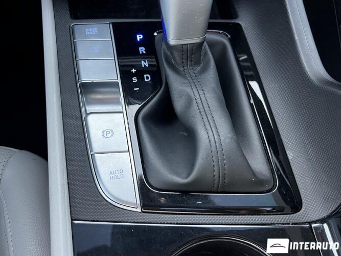 hyundai Elantra 2022