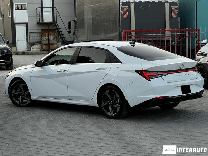 hyundai Elantra 2022