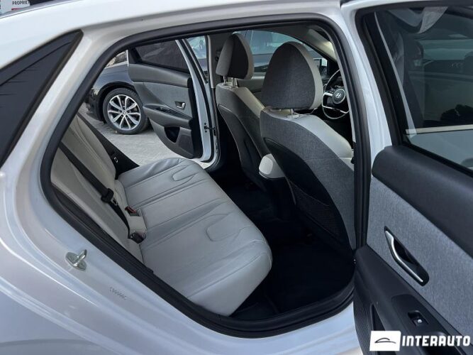hyundai Elantra 2022