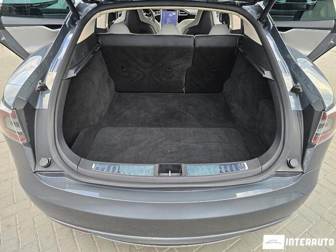 tesla Model S 2012