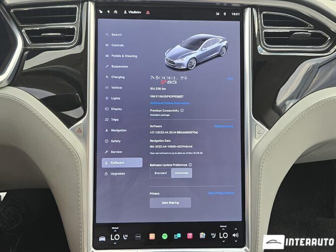 tesla Model S 2012