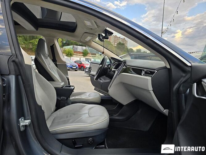 tesla Model S 2012