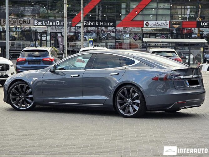 tesla Model S 2012